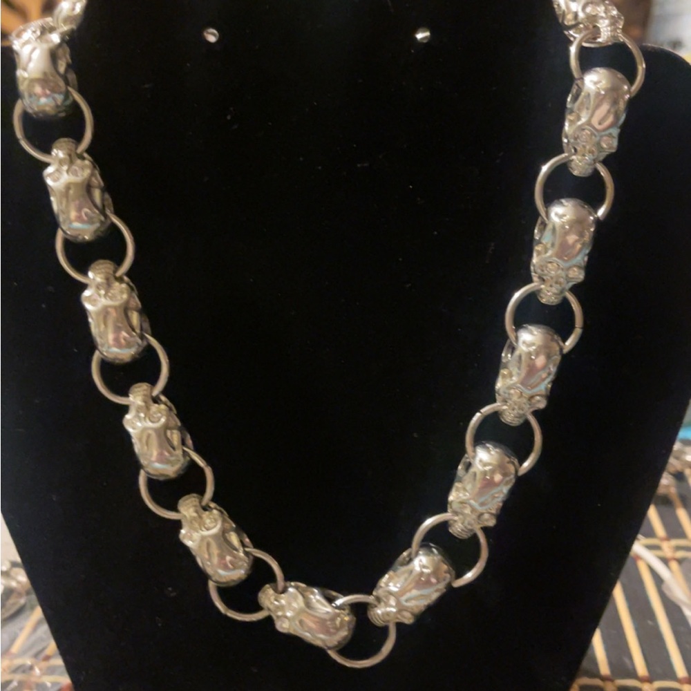 Elegant Silver Necklace